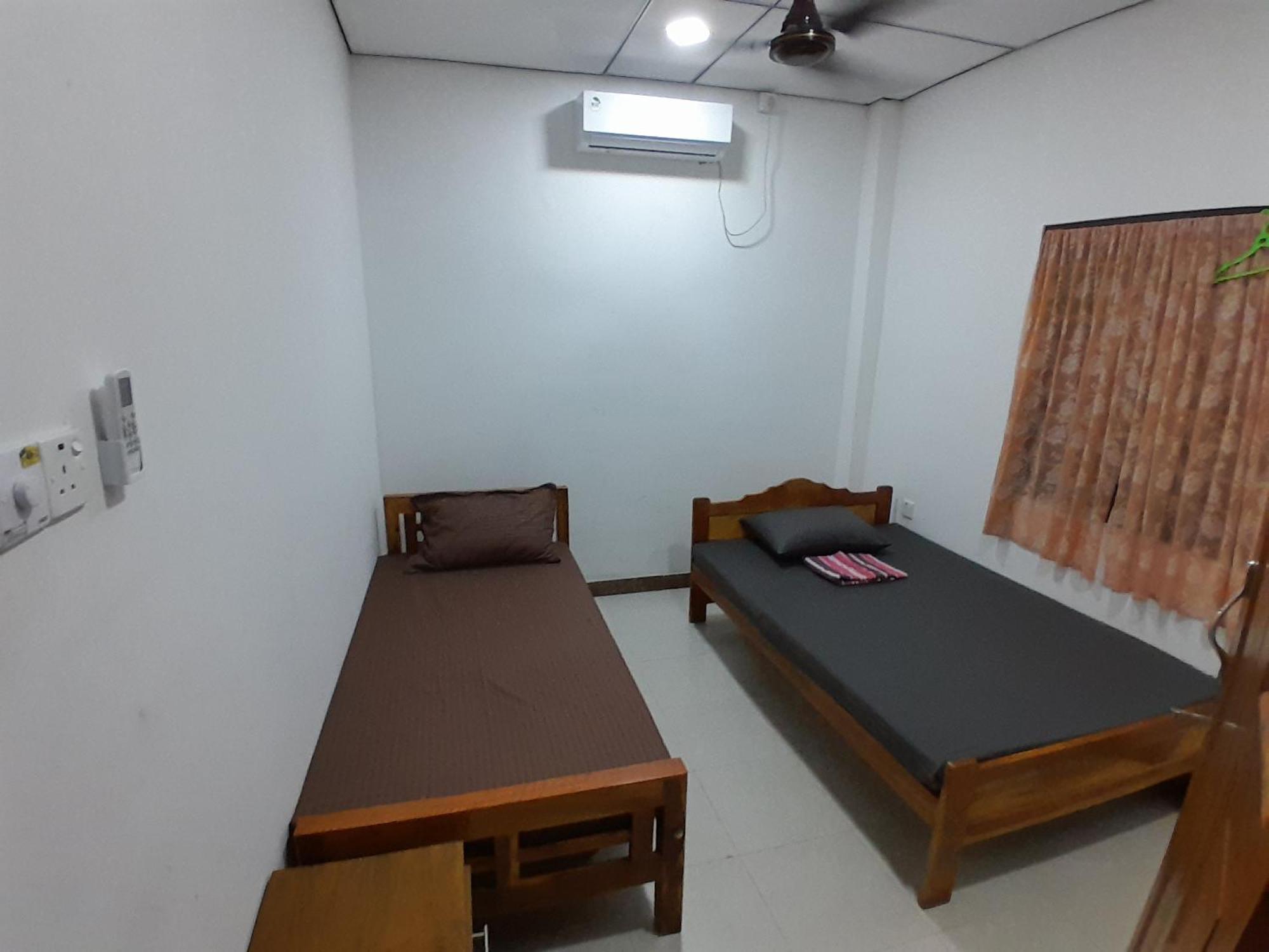 Rose Fort Homestay جافنا الغرفة الصورة